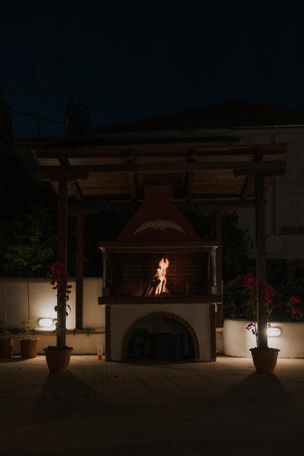 Makrirrákhi House Of Gardeniaヴィラ エクステリア 写真